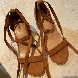 Merona suede low heel shoes